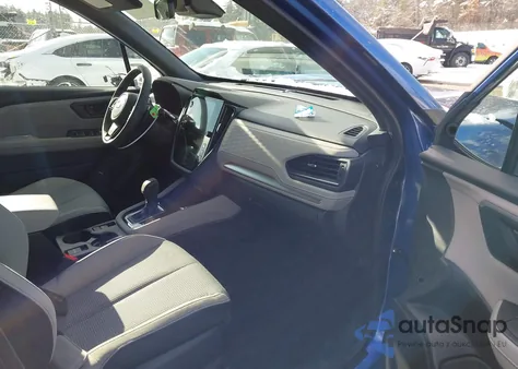 2025 Subaru Forester Premium Hybrid z USA, uszkodzony, nr VIN JF2SLSED9SH430574